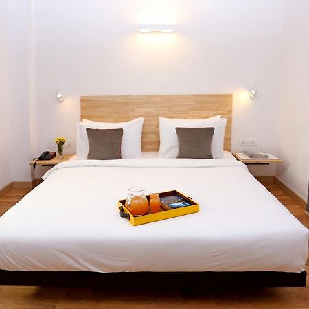 Oyo Townhouse 012 Kaushambi Metro Ghaziabad Hotell Exteriör bild