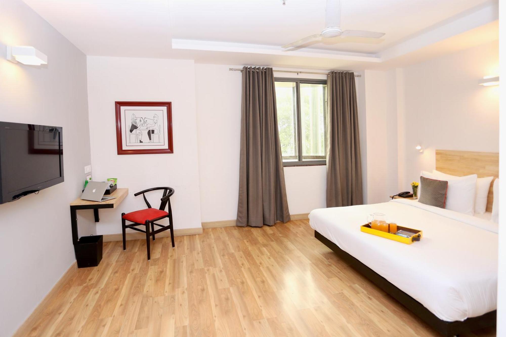 Oyo Townhouse 012 Kaushambi Metro Ghaziabad Hotell Exteriör bild