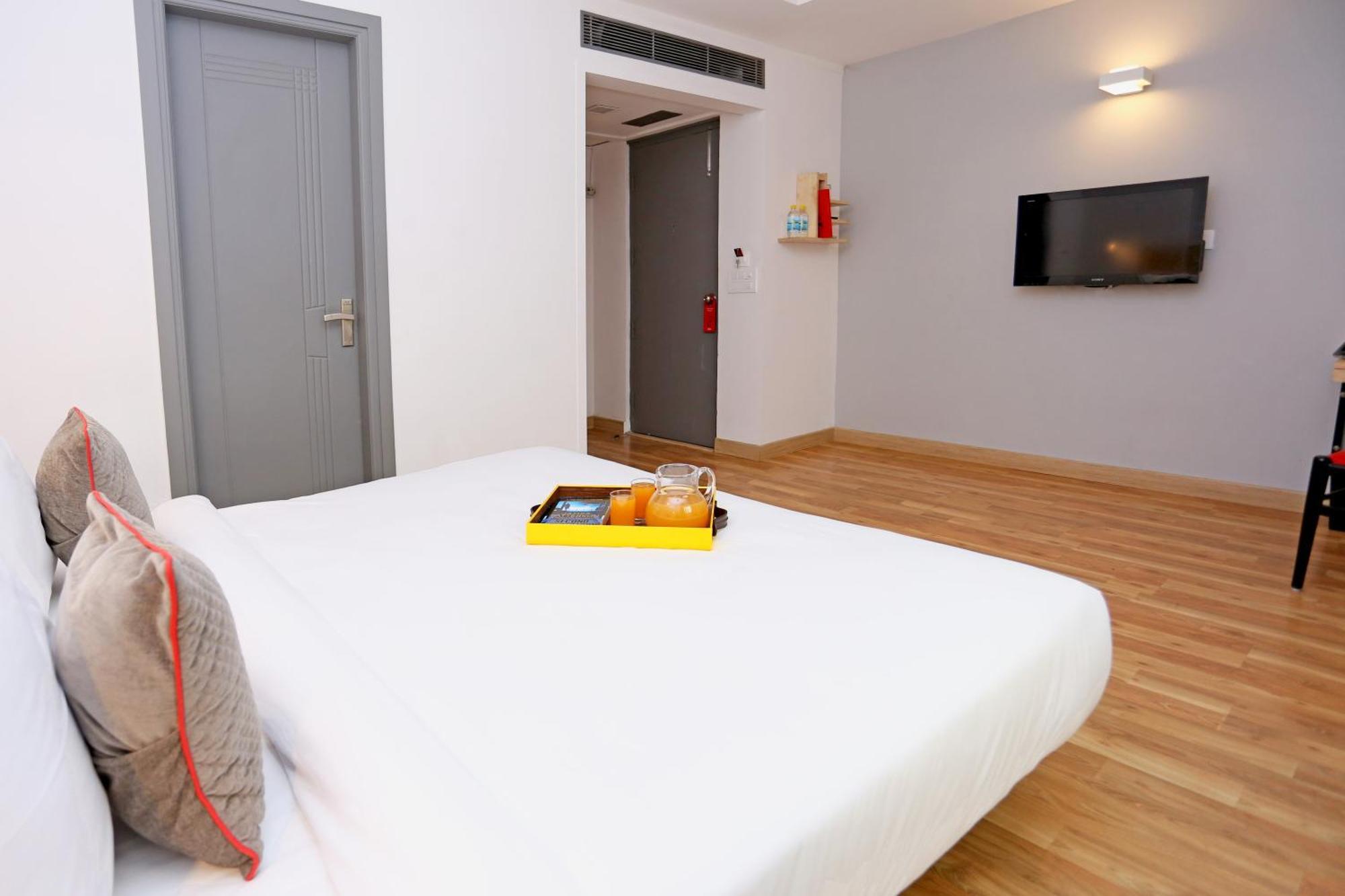 Oyo Townhouse 012 Kaushambi Metro Ghaziabad Hotell Exteriör bild