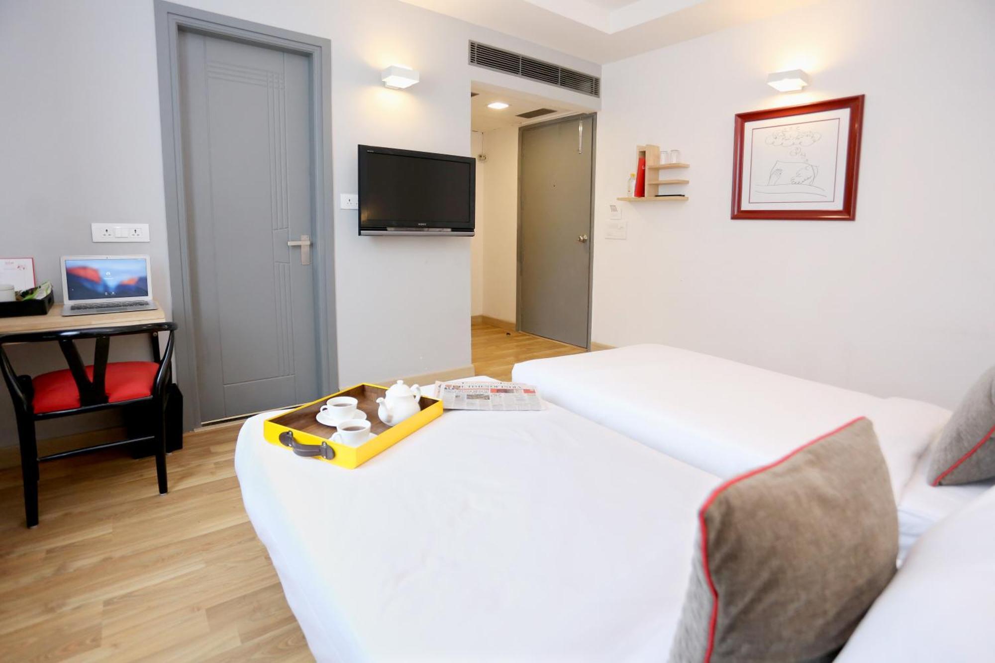 Oyo Townhouse 012 Kaushambi Metro Ghaziabad Hotell Exteriör bild