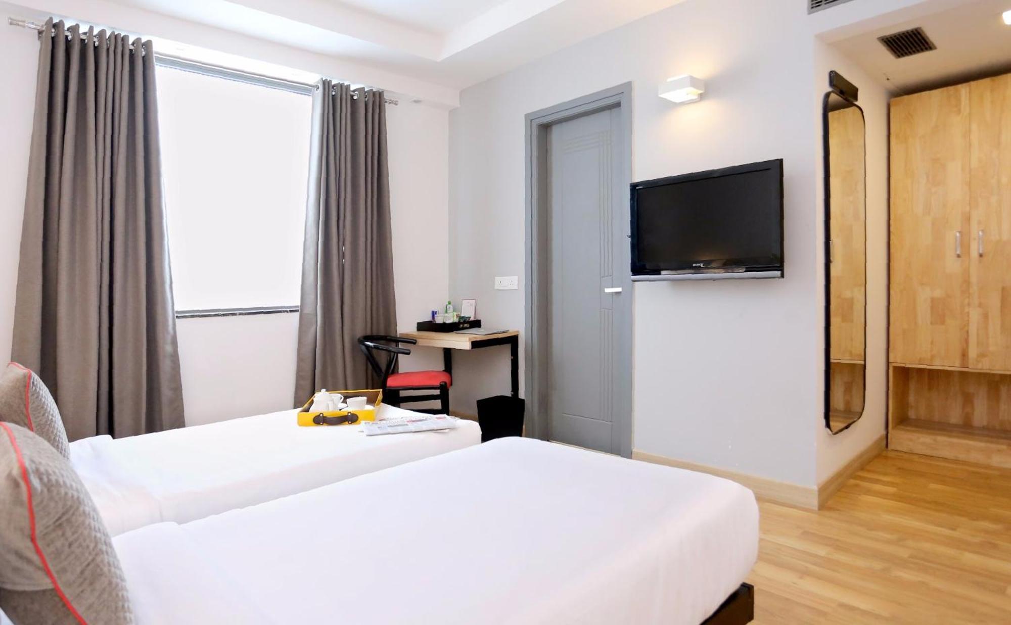 Oyo Townhouse 012 Kaushambi Metro Ghaziabad Hotell Exteriör bild