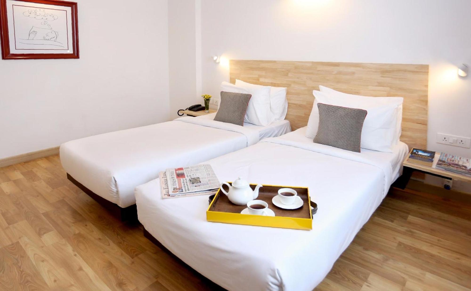 Oyo Townhouse 012 Kaushambi Metro Ghaziabad Hotell Exteriör bild
